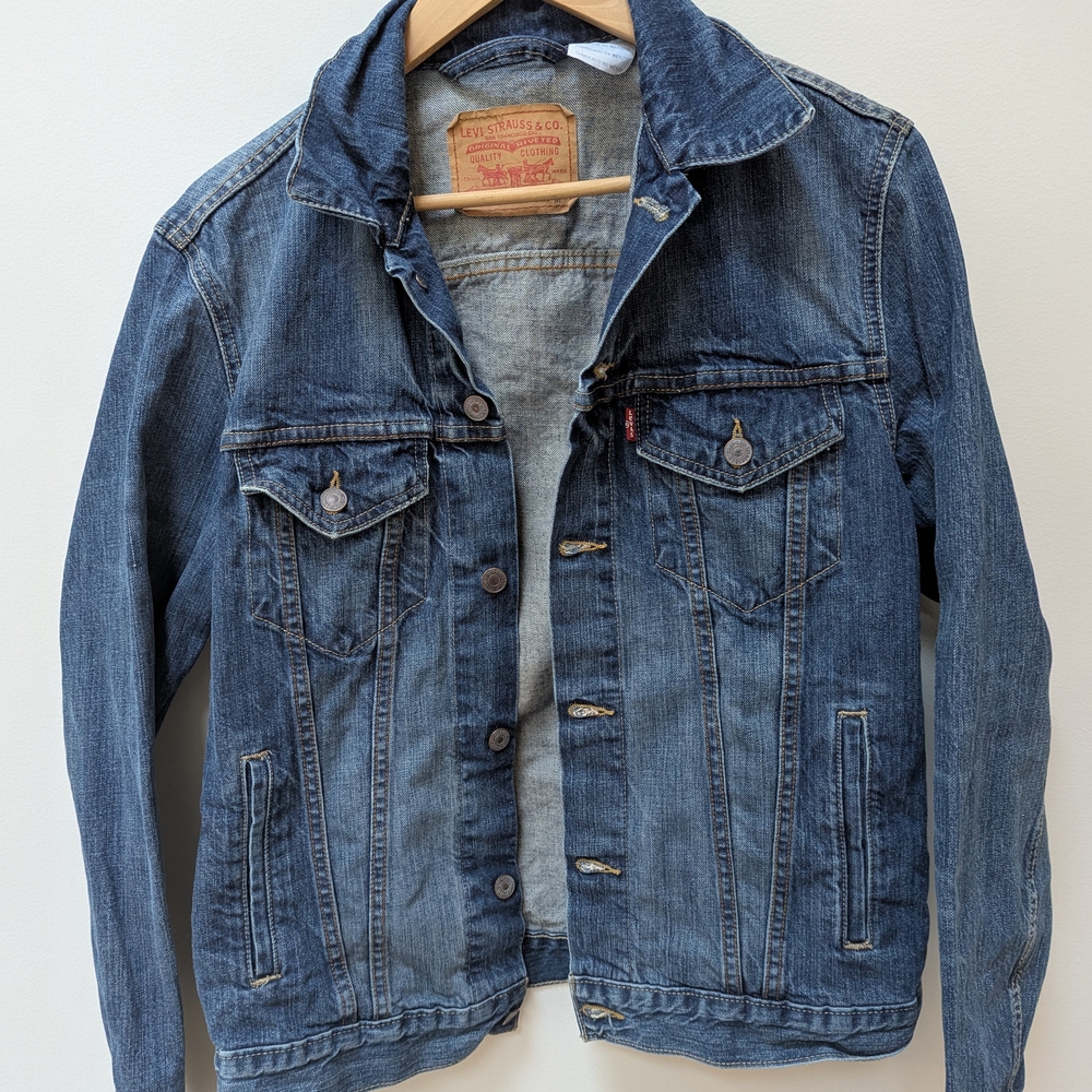 Levi's Vintage Denim Trucker Jacket- Medium- Classic Distressed Blue Jean Jacket